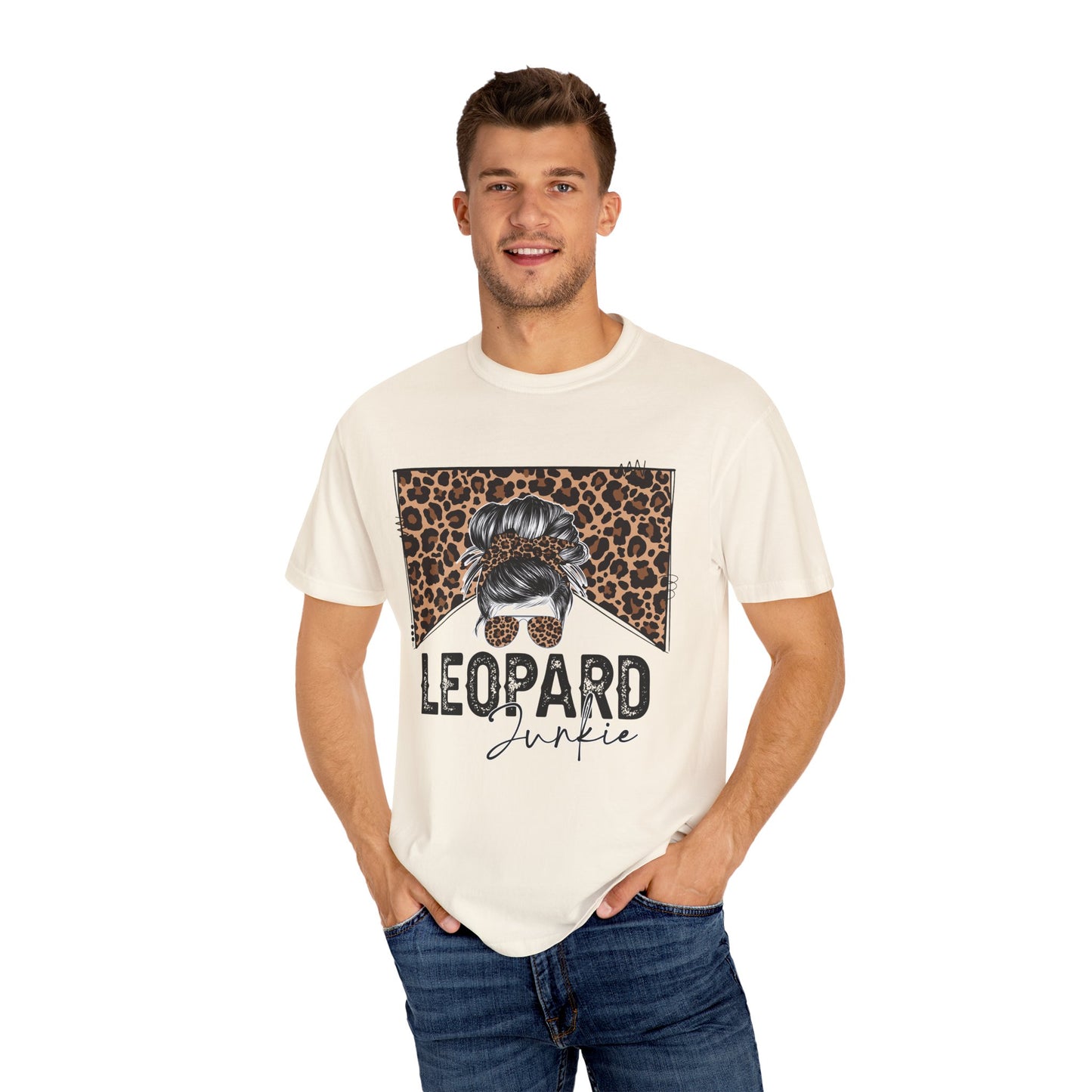 Leopard Junkie T-Shirt, Trendy Animal Print Tee for Fashion Lovers, Great for Casual Outings, Gift for Friends, Wild Style