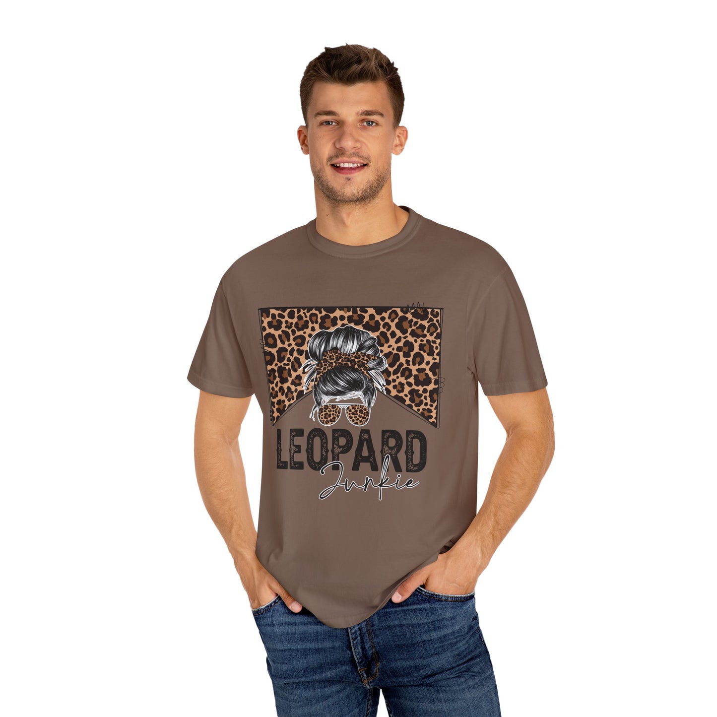 Leopard Junkie T-Shirt, Trendy Animal Print Tee for Fashion Lovers, Great for Casual Outings, Gift for Friends, Wild Style
