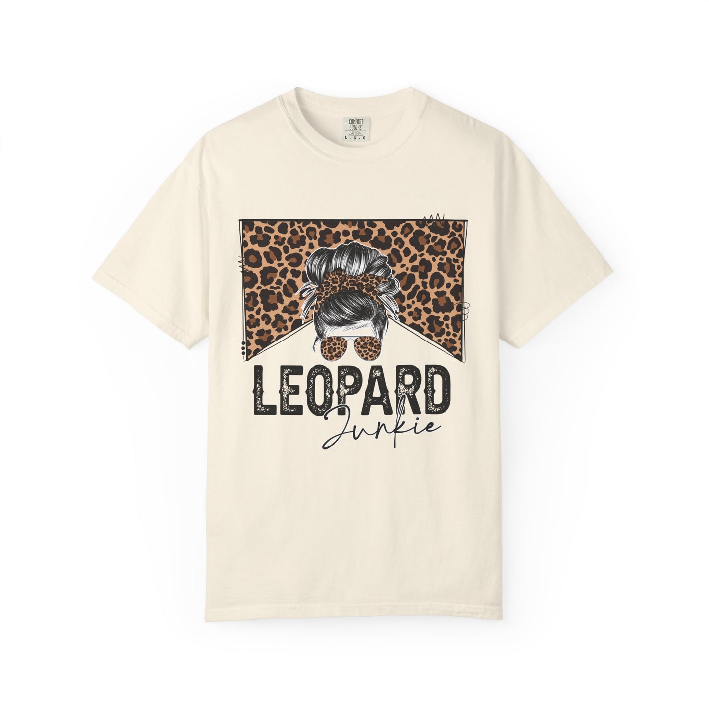 Leopard Junkie T-Shirt, Trendy Animal Print Tee for Fashion Lovers, Great for Casual Outings, Gift for Friends, Wild Style
