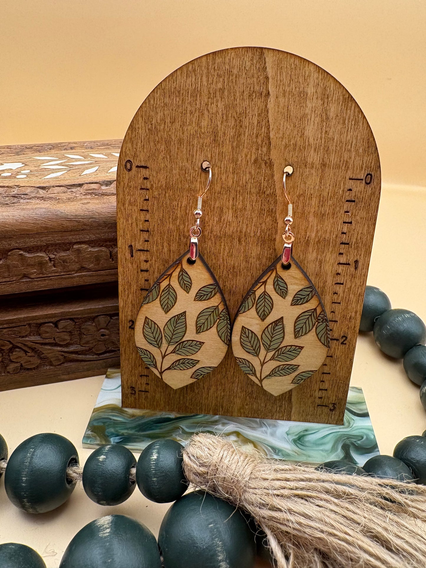 Leaf Pattern Dangle Earrings