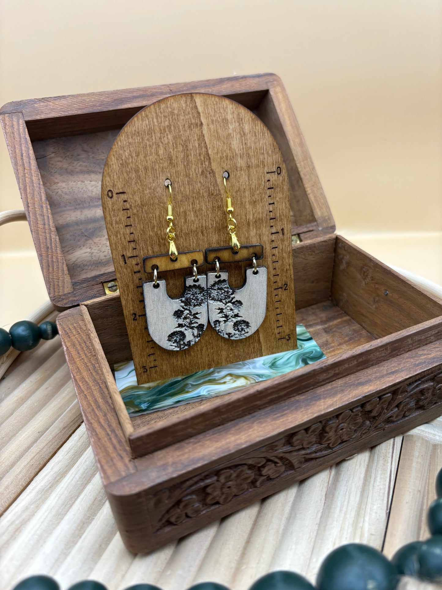 Upside Down Arch Floral Earrings - White