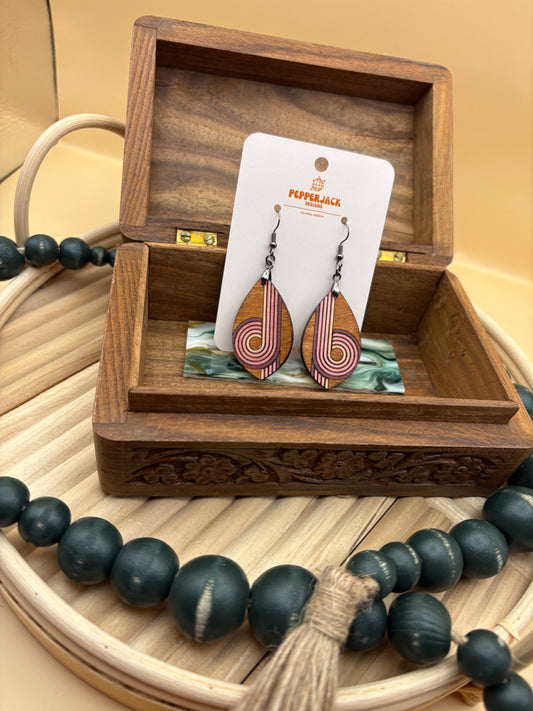 70s Style Retro Line Earrings - Pink Color Scheme