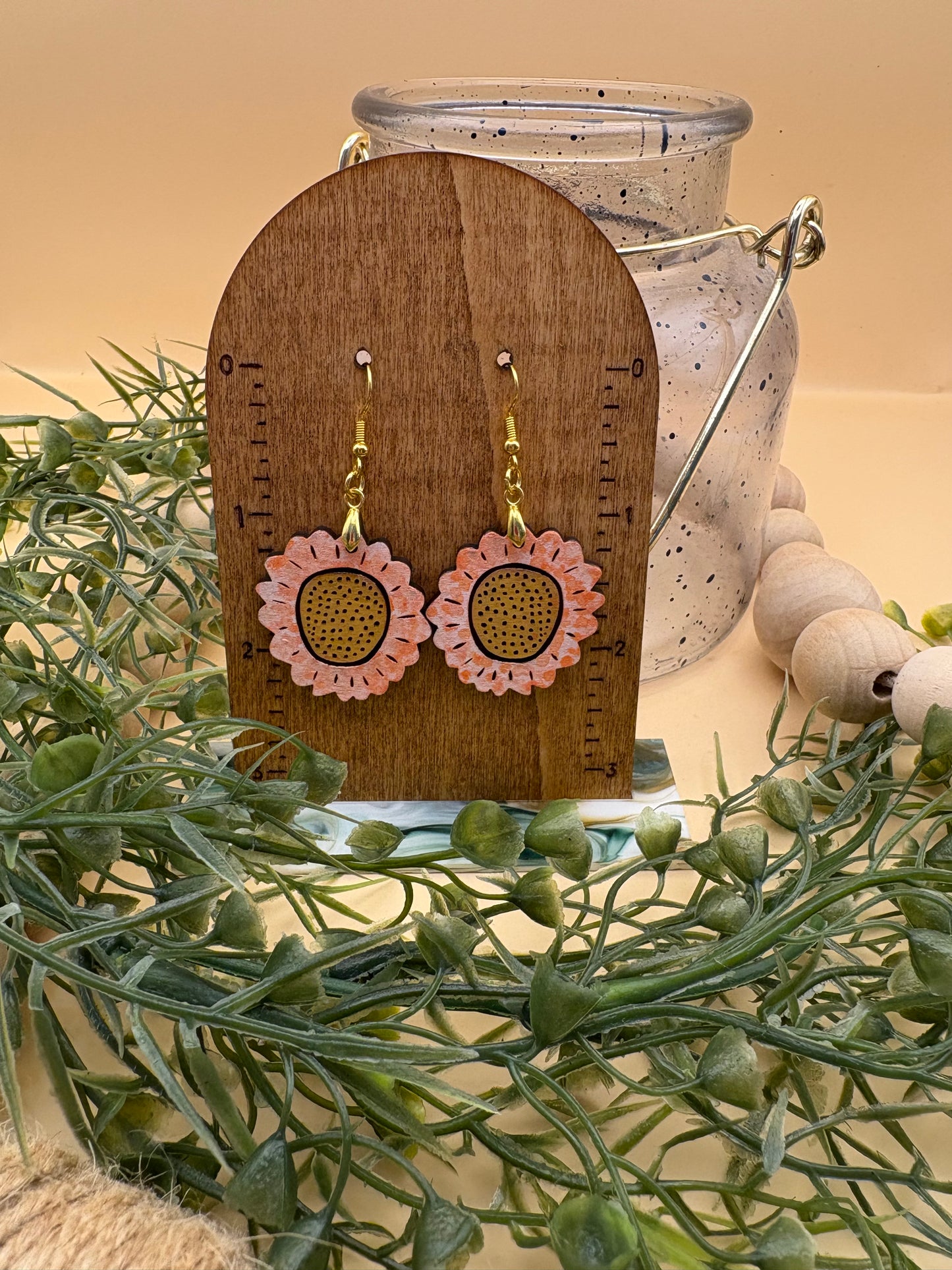 Boho Speckled Daisy Earrings