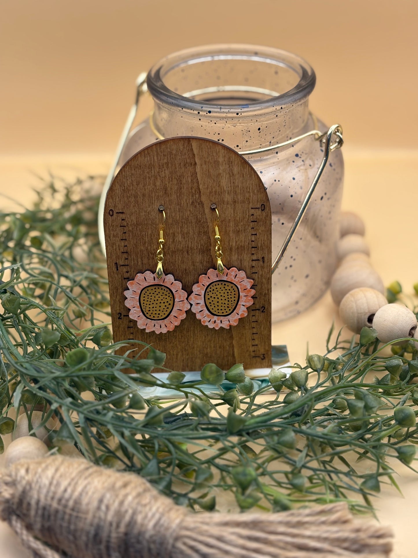 Boho Speckled Daisy Earrings