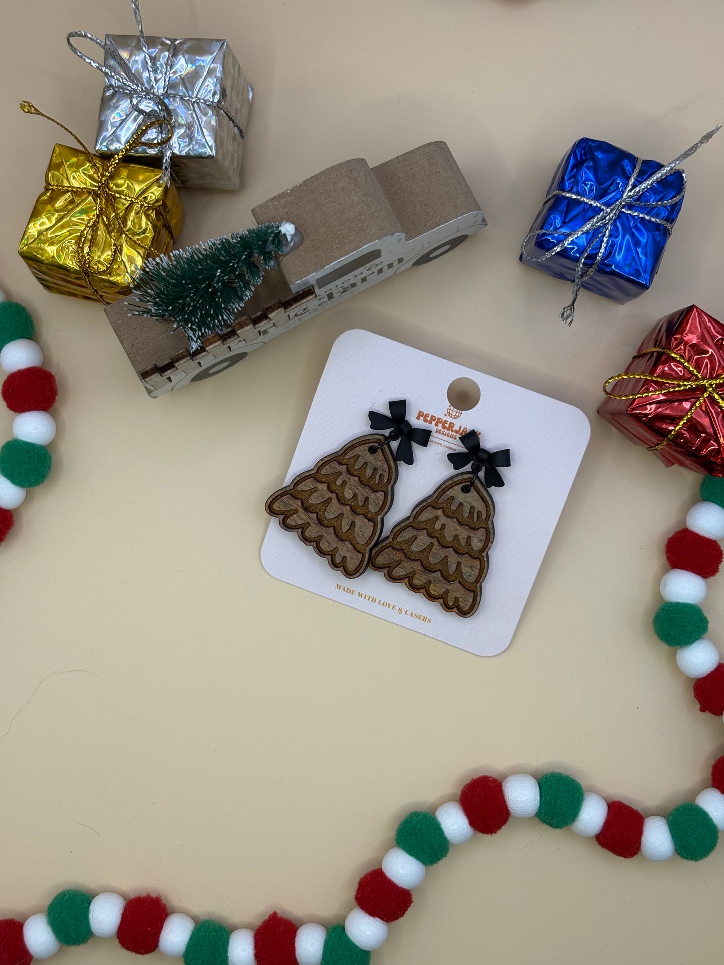 Doodle Line Christmas Tree Earrings