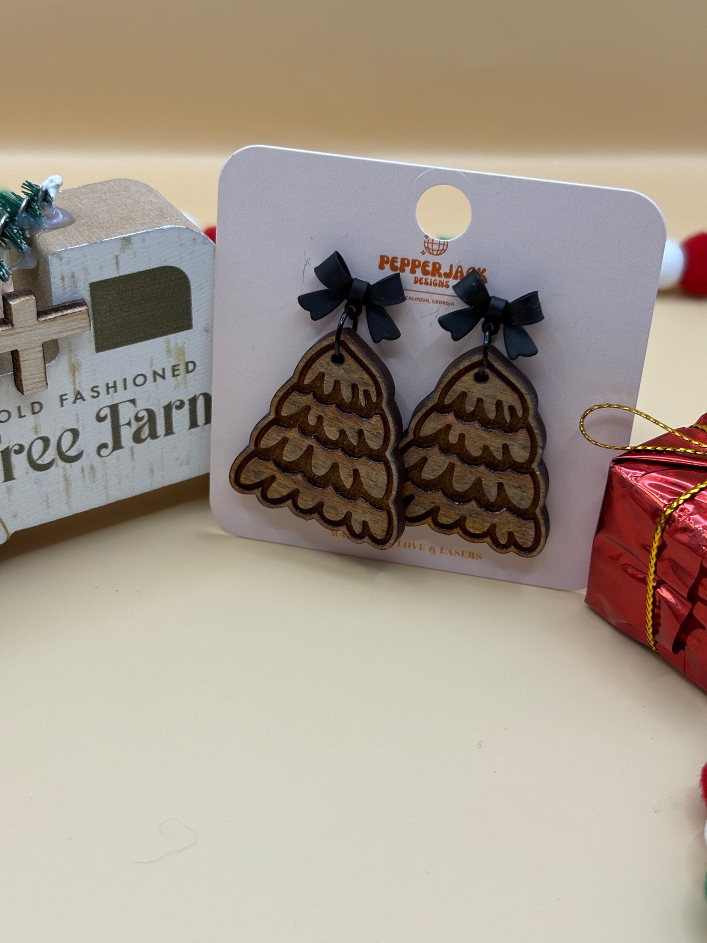 Doodle Line Christmas Tree Earrings