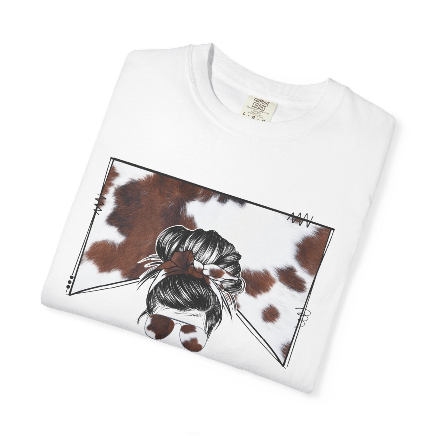 Cowhide Obsessed T-Shirt, Stylish Graphic Tee for Animal Lovers, Perfect for Casual Wear, Gift for Cow Enthusiasts, Trendy Fashion Statement