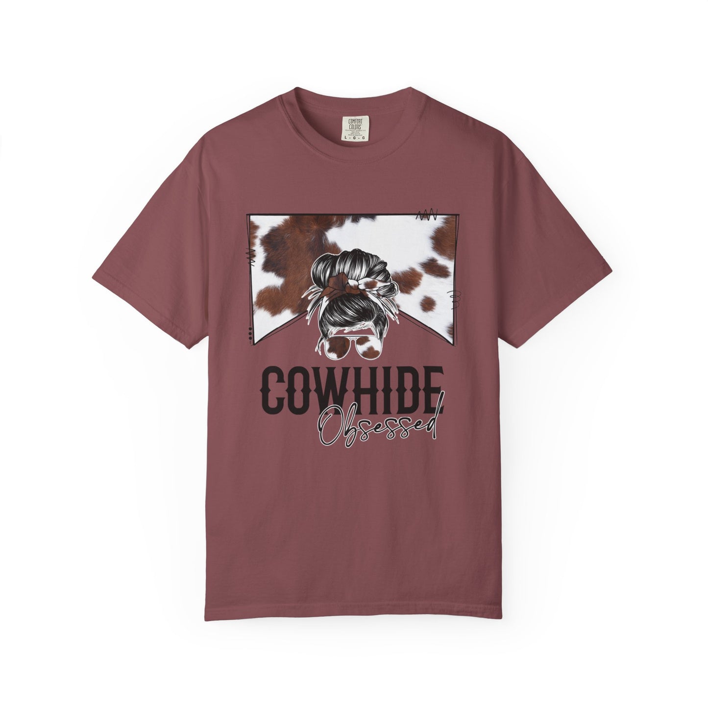 Cowhide Obsessed T-Shirt, Stylish Graphic Tee for Animal Lovers, Perfect for Casual Wear, Gift for Cow Enthusiasts, Trendy Fashion Statement