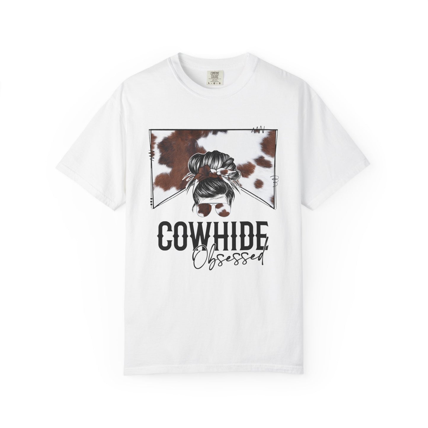Cowhide Obsessed T-Shirt, Stylish Graphic Tee for Animal Lovers, Perfect for Casual Wear, Gift for Cow Enthusiasts, Trendy Fashion Statement