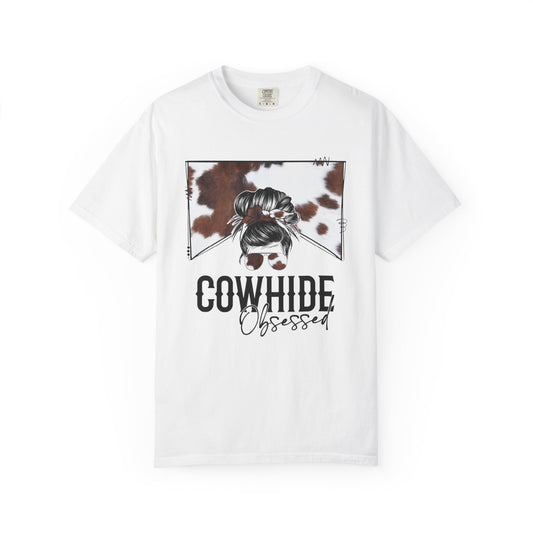 Cowhide Obsessed T-Shirt, Stylish Graphic Tee for Animal Lovers, Perfect for Casual Wear, Gift for Cow Enthusiasts, Trendy Fashion Statement