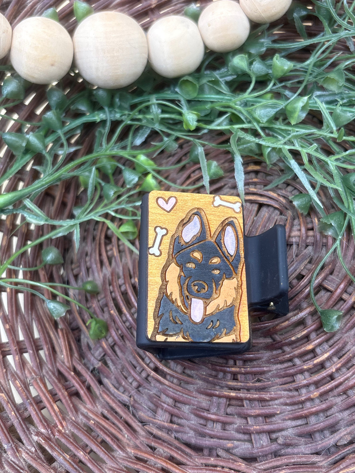 German Shepherd Claw Clip