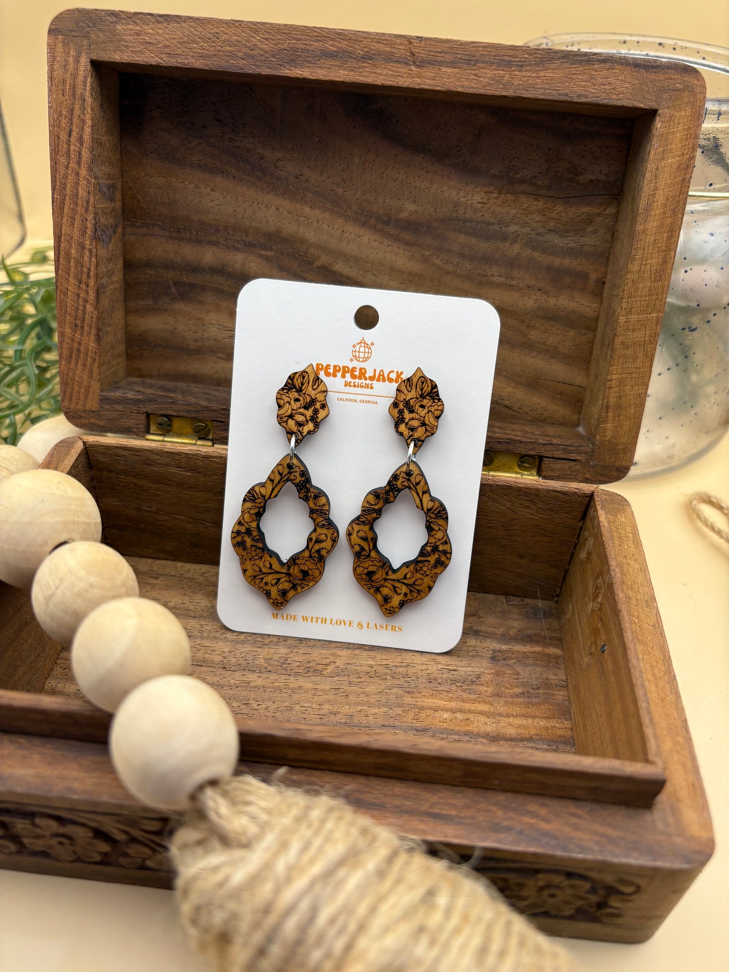 Floral Engraved Scallop Earrings