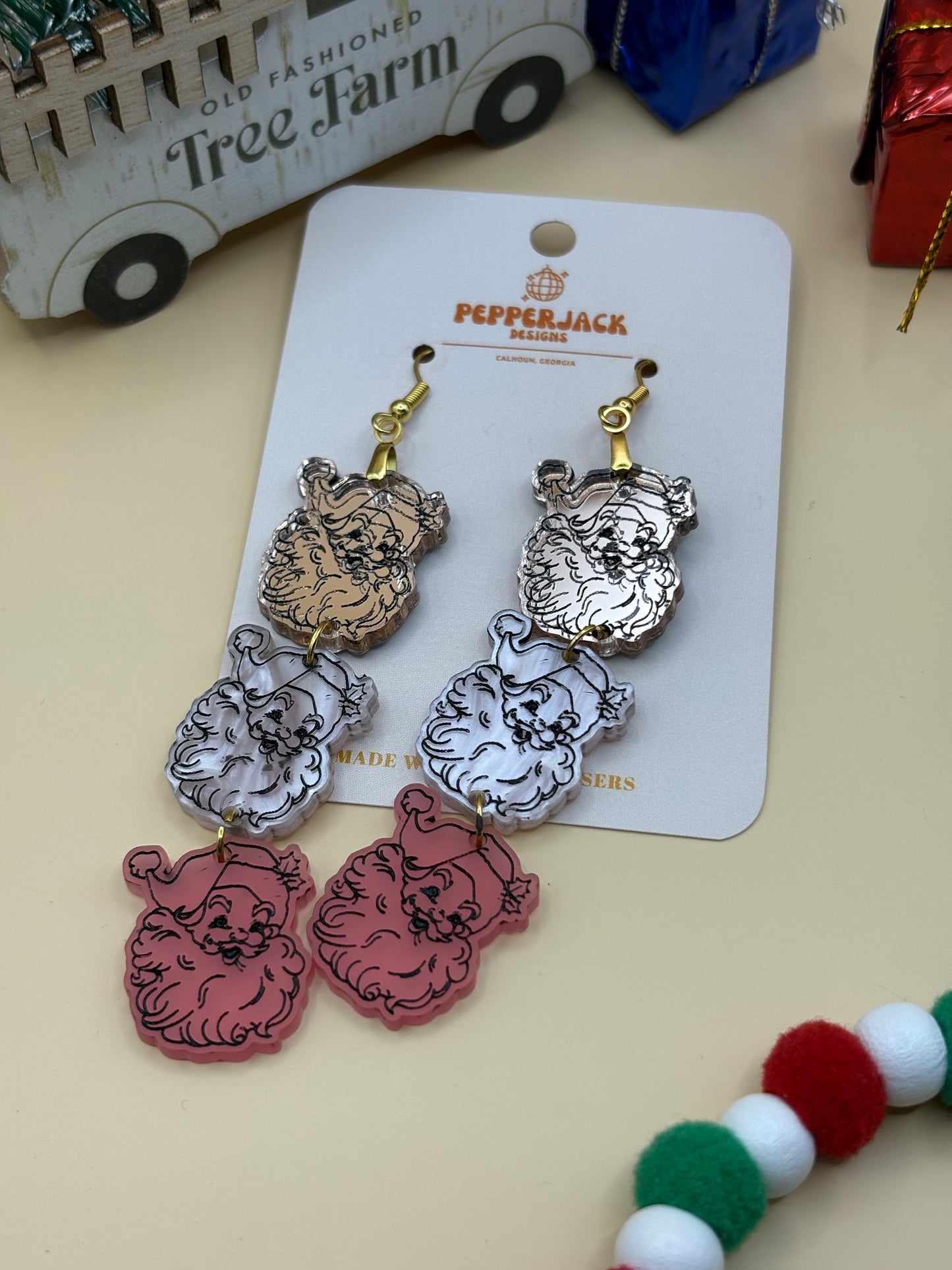 Retro Santa Heads Dangle