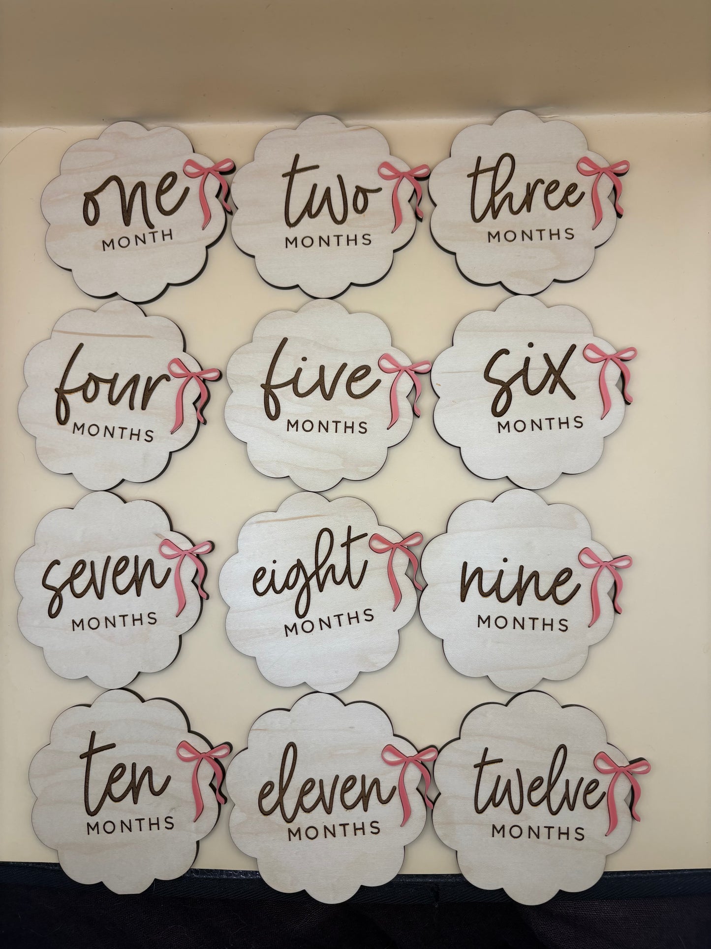 Scalloped Bow Baby Milestone Signs