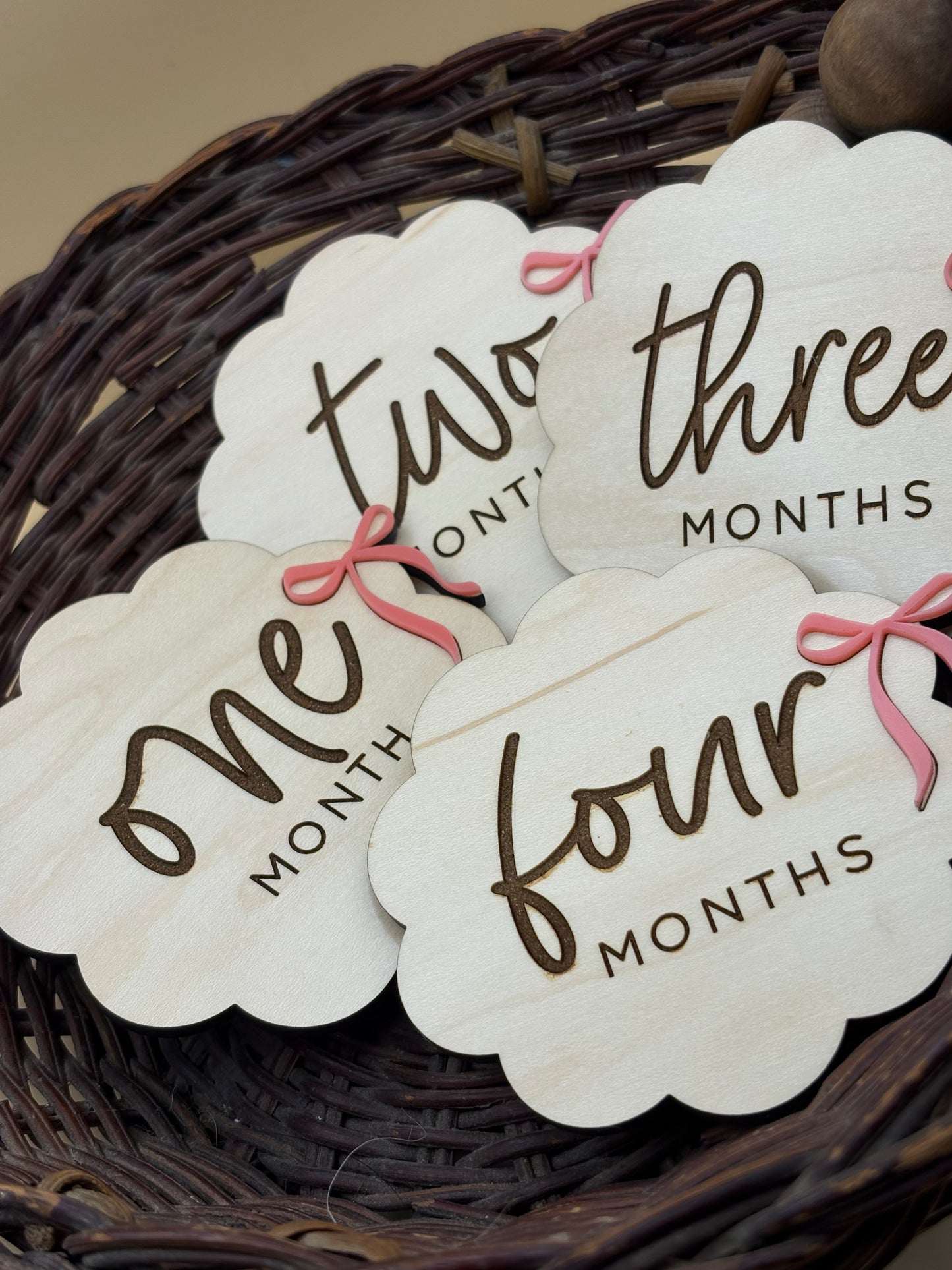 Scalloped Bow Baby Milestone Signs
